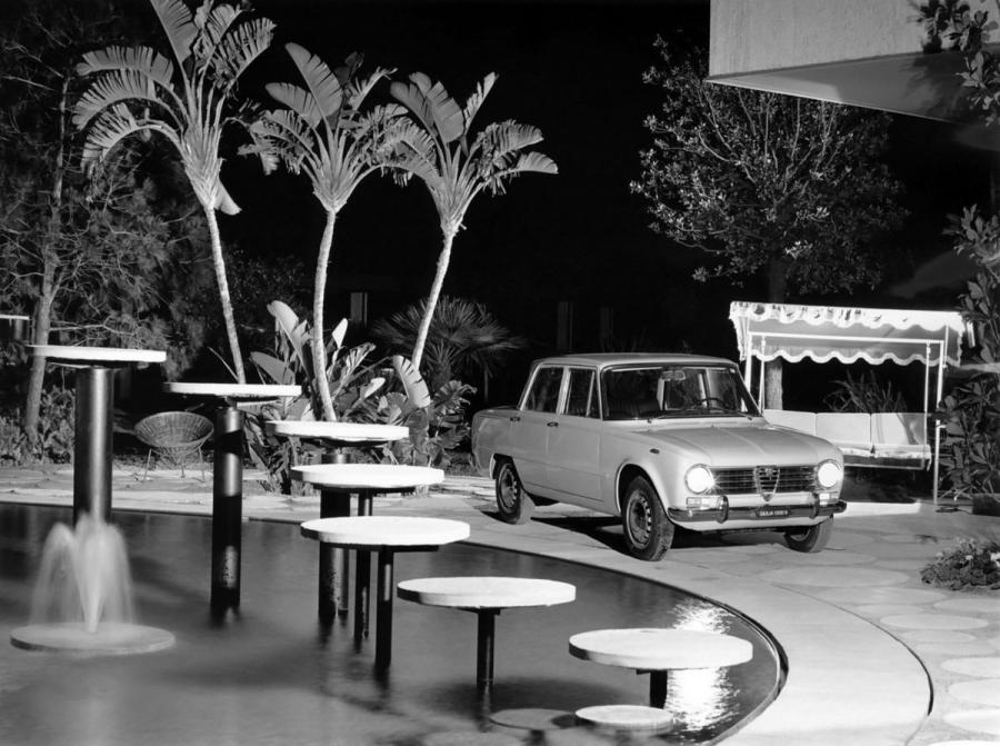  Alfa Romeo Giulia 1300 ti (105.39) 1965 года  (фото 2 из 5)